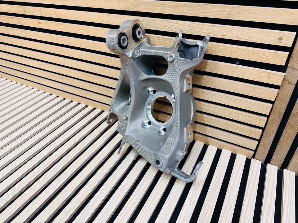 Porsche 992 Rear Right Steering Knuckle