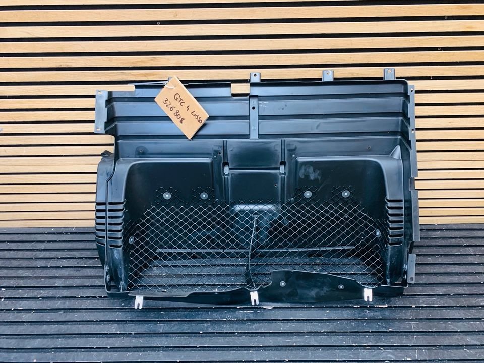 Ferrari GTC4Lusso radiator guide front radiator - Image 2
