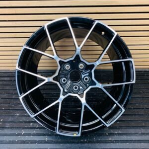 Aston Martin Vanquish rear alloy wheel