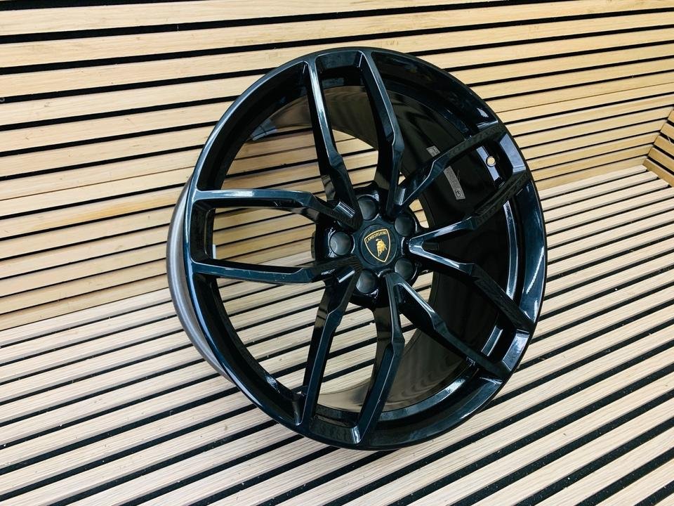 Lamborghini Huracan Rear Alloy Wheel