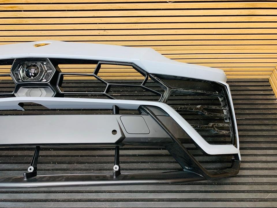 Lamborghini Urus Front Bumper - Image 8