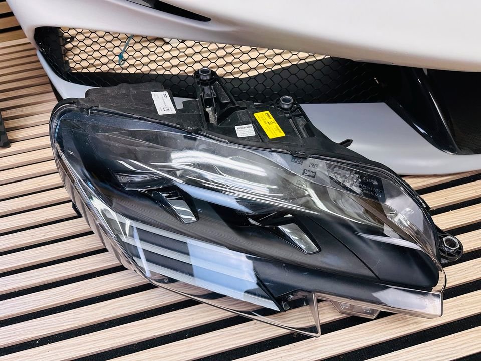 Ferrari SF90 front package - Image 4