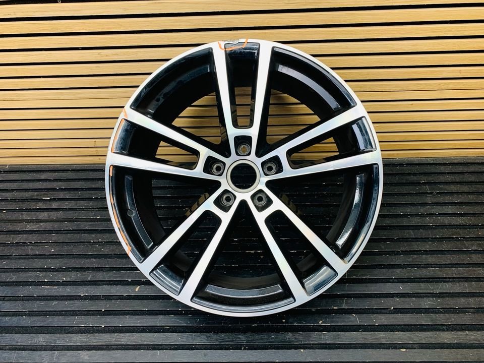 Porsche Cayenne 22-Inch Front Alloy Wheel - Image 2