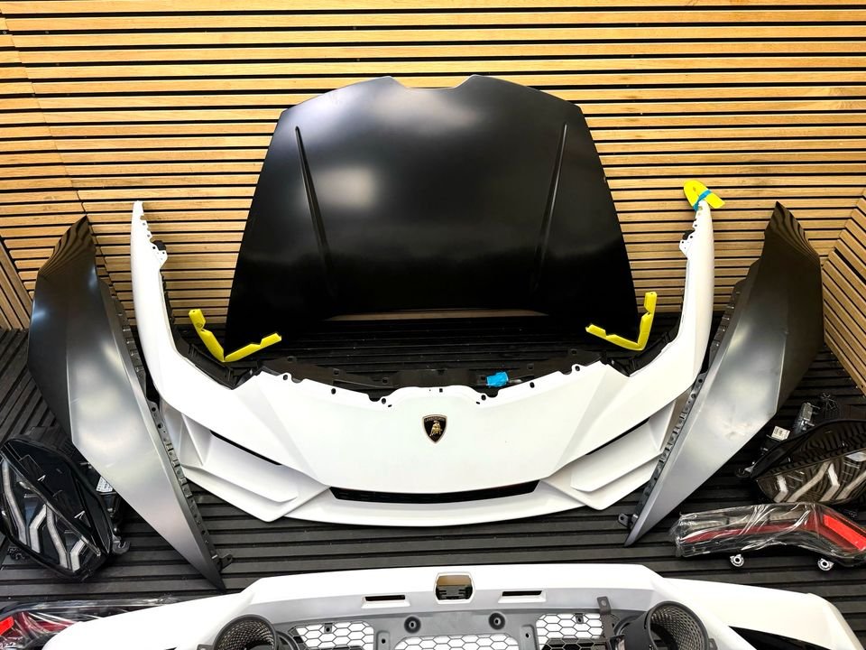 Lamborghini Huracán EVO Rear Bumper - Image 2