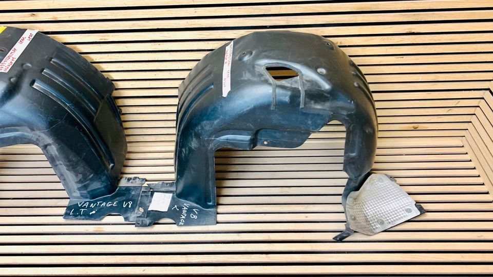 Aston Martin Vantage V8 rear wheel arch liners - Image 2