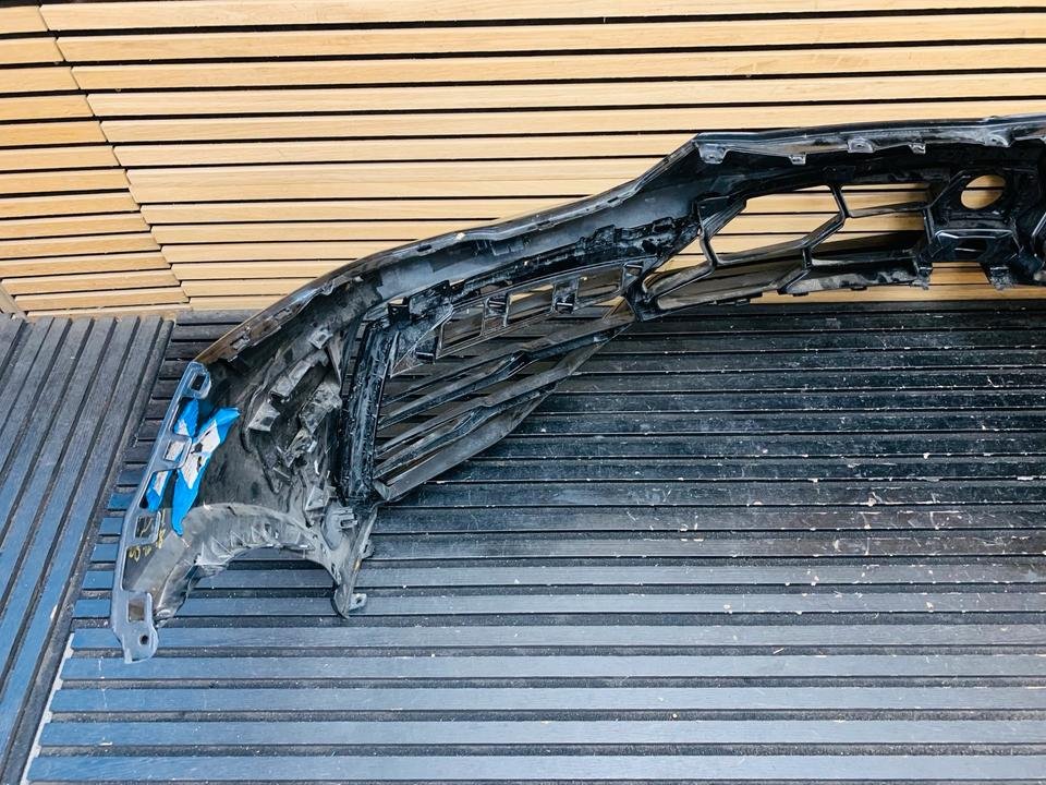 Lamborghini Urus Front Bumper - Image 2