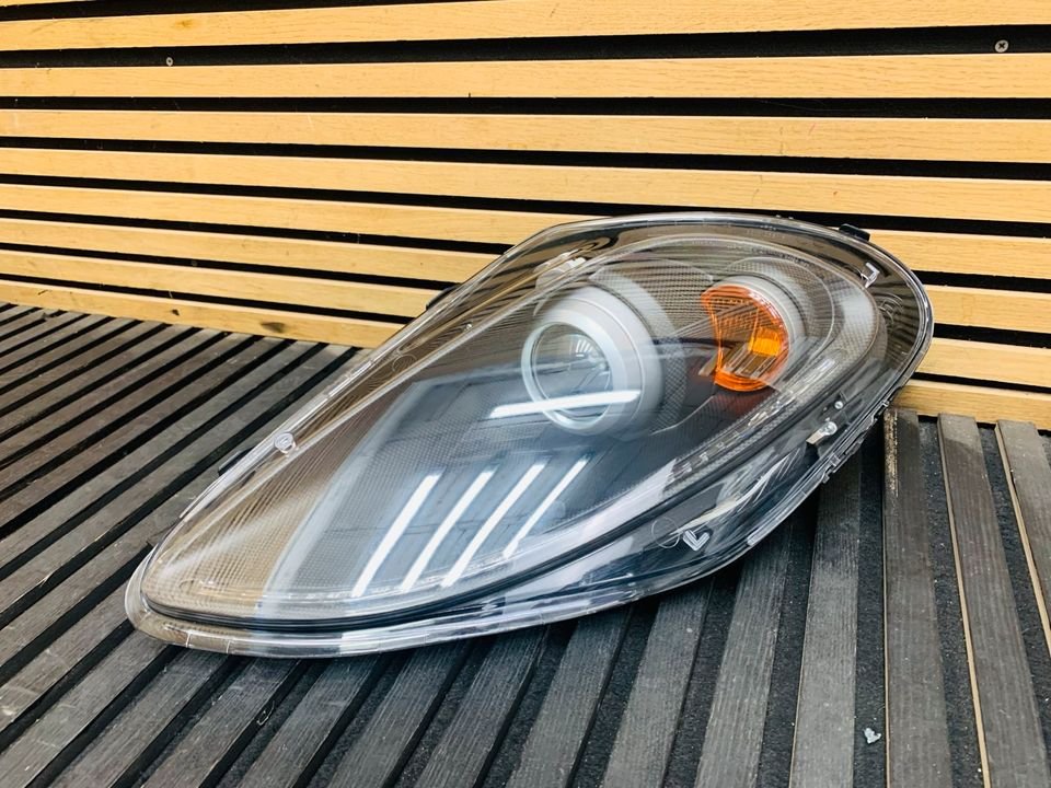 Ferrari F430 Scuderia Left Carbon Headlight - Image 3
