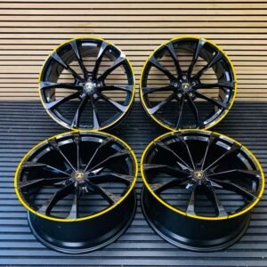Lamborghini Urus 23-inch alloy wheel set