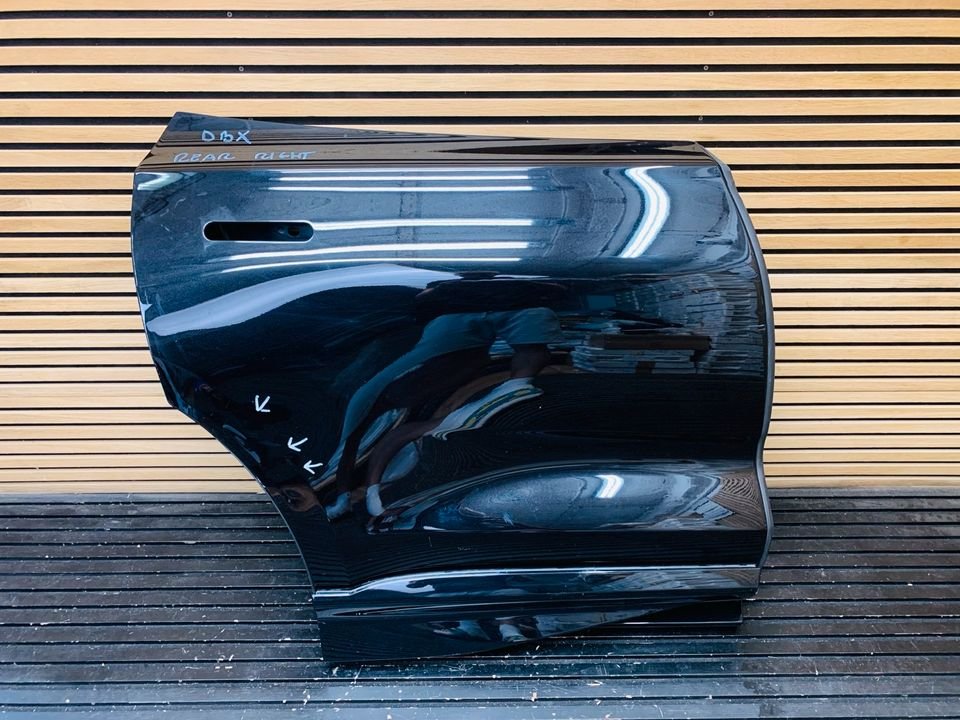 Aston Martin DBX 707 right rear door