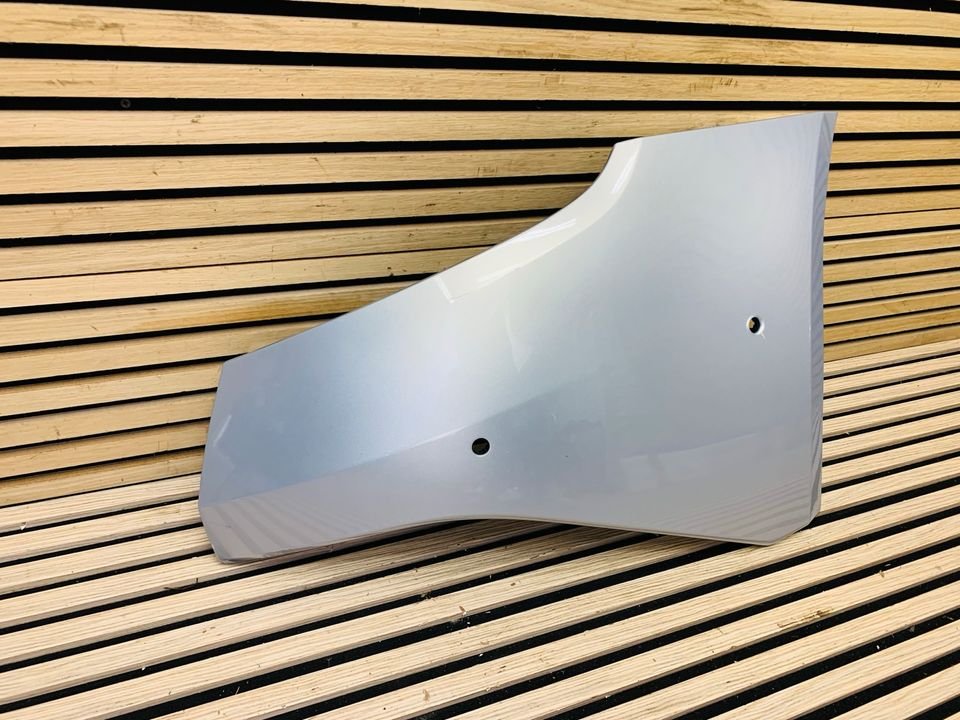 Aston Martin DB11 right rear side panel