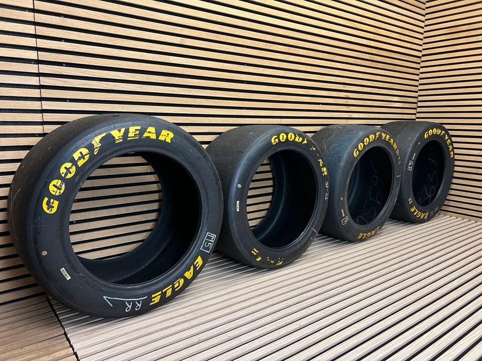 Ferrari 488 Challenge DTM Dunlop Racing Tyres