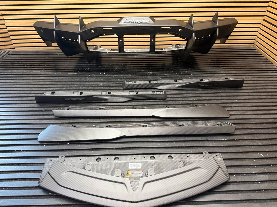 Lamborghini Revuelto carbon side sills