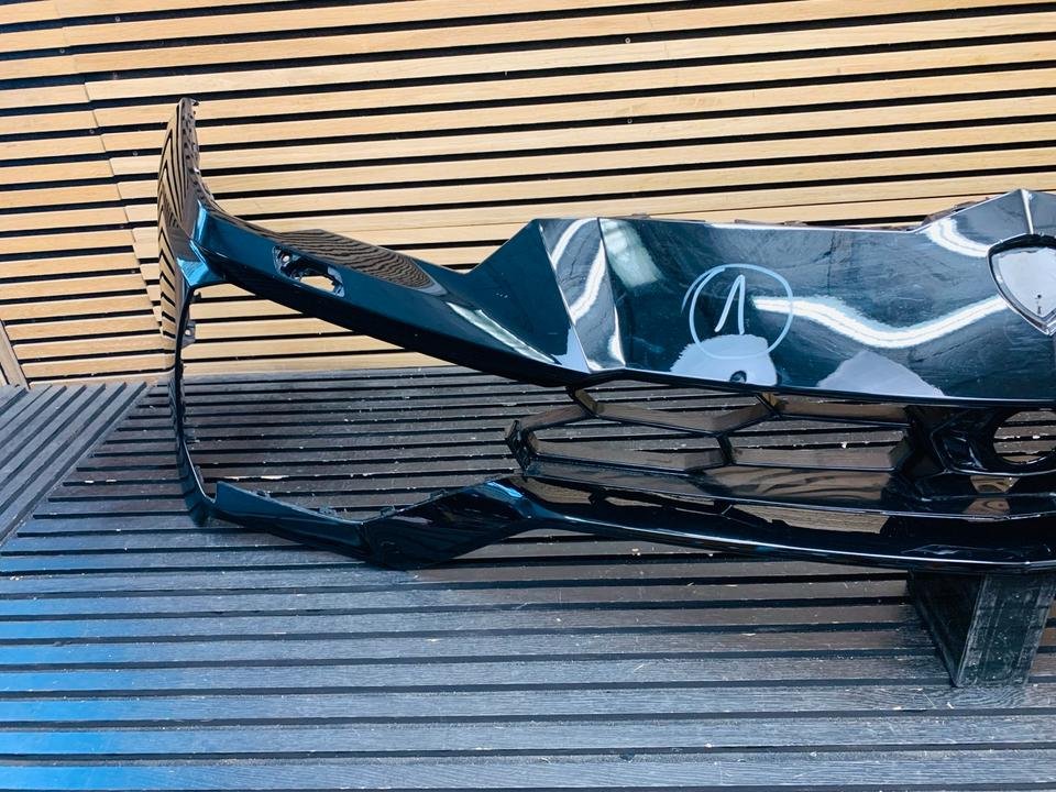 Lamborghini Urus Front Bumper - Image 4