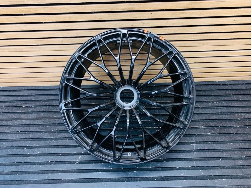 Lamborghini Aventador 20-Inch Front Alloy Wheel - Image 5