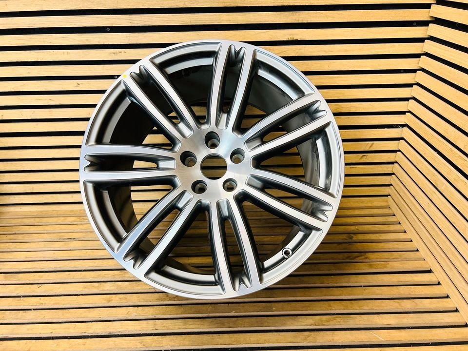 Maserati Ghibli SQ4 Rear Alloy Wheel - Image 2
