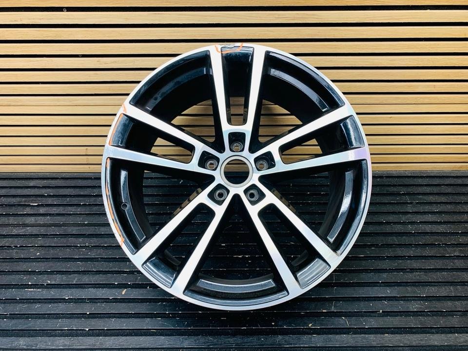 Porsche Cayenne 22-Inch Front Alloy Wheel