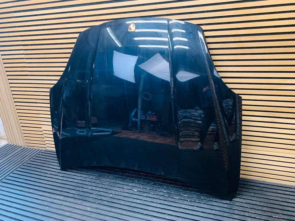 Porsche Cayenne Hood