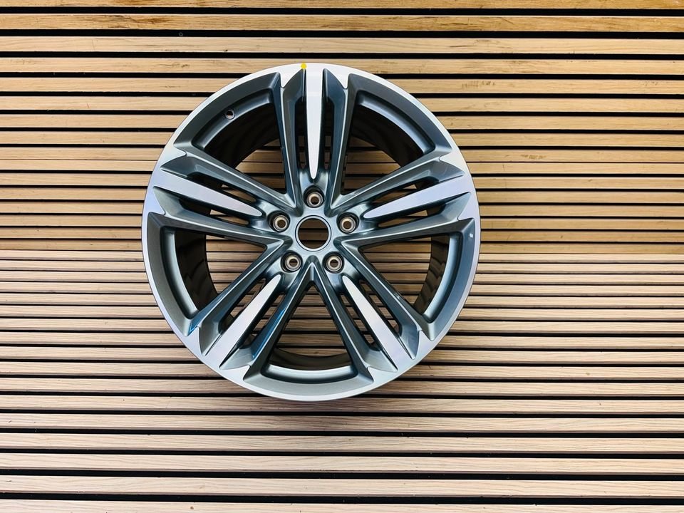 Bentley GT GTC 21-Inch Rear Alloy Wheel - Image 2