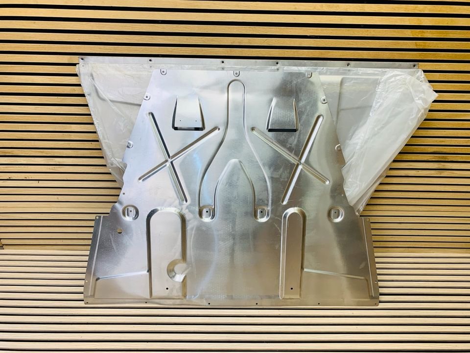 McLaren 720S rear underbody panel - Image 2