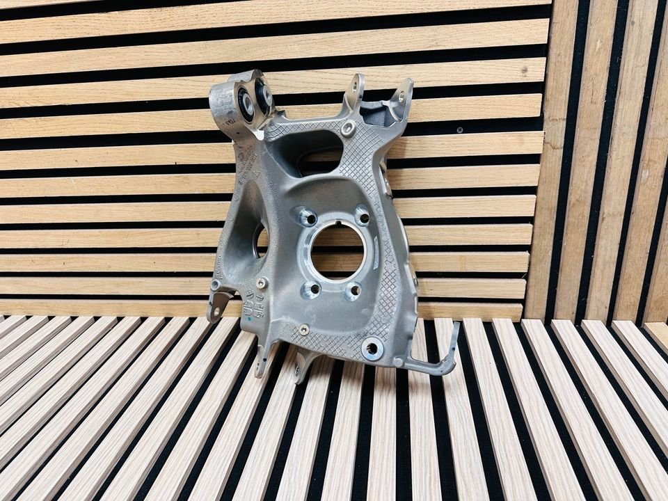 Porsche 992 Rear Right Steering Knuckle - Image 2