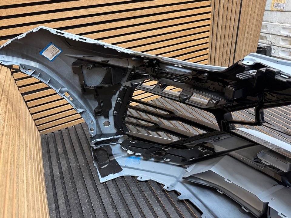 Lamborghini Urus Front Bumper - Image 3