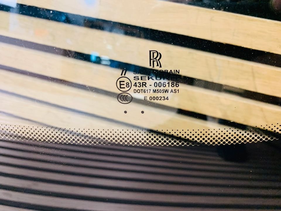 Rolls-Royce Wraith Front Windscreen - Image 2
