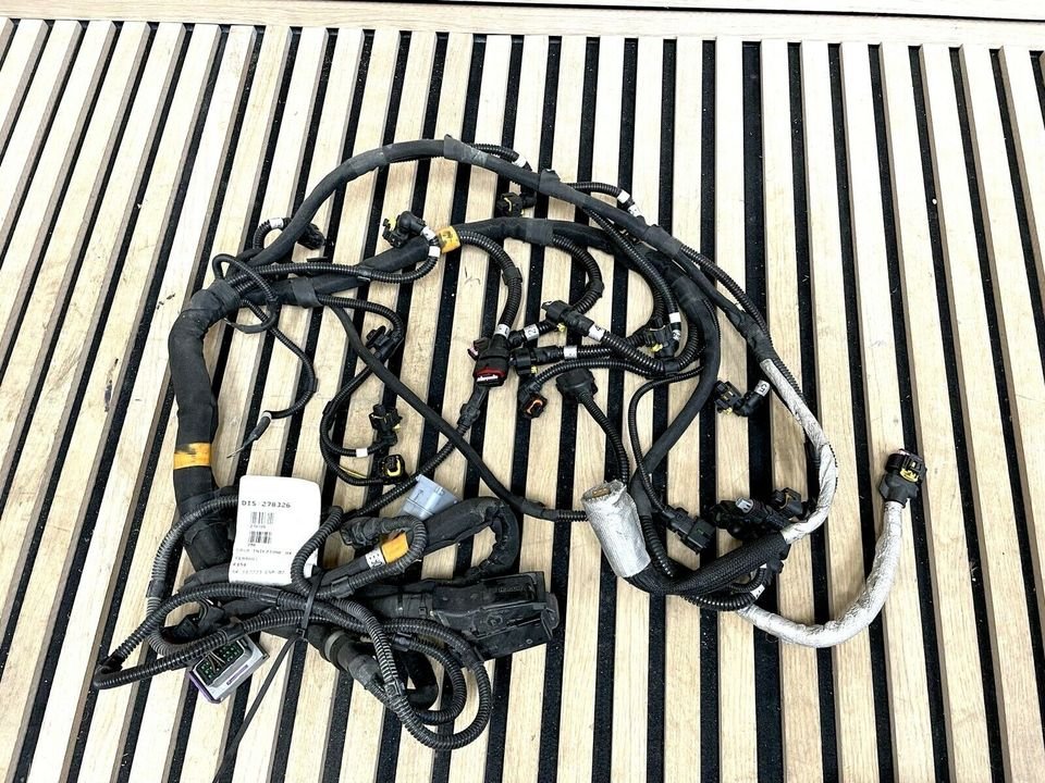 Ferrari FF right-hand fuel injection wiring harness - Image 2