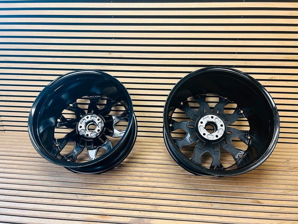 Aston Martin DBX 22-Inch Alloy Wheels - Image 6