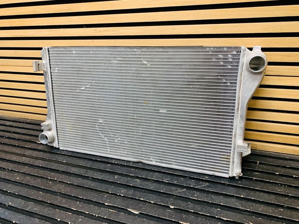 Aston Martin Vanquish Radiator & Oil Cooler - Image 5