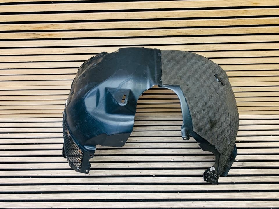 Lamborghini Huracan front right wheel arch liner - Image 3
