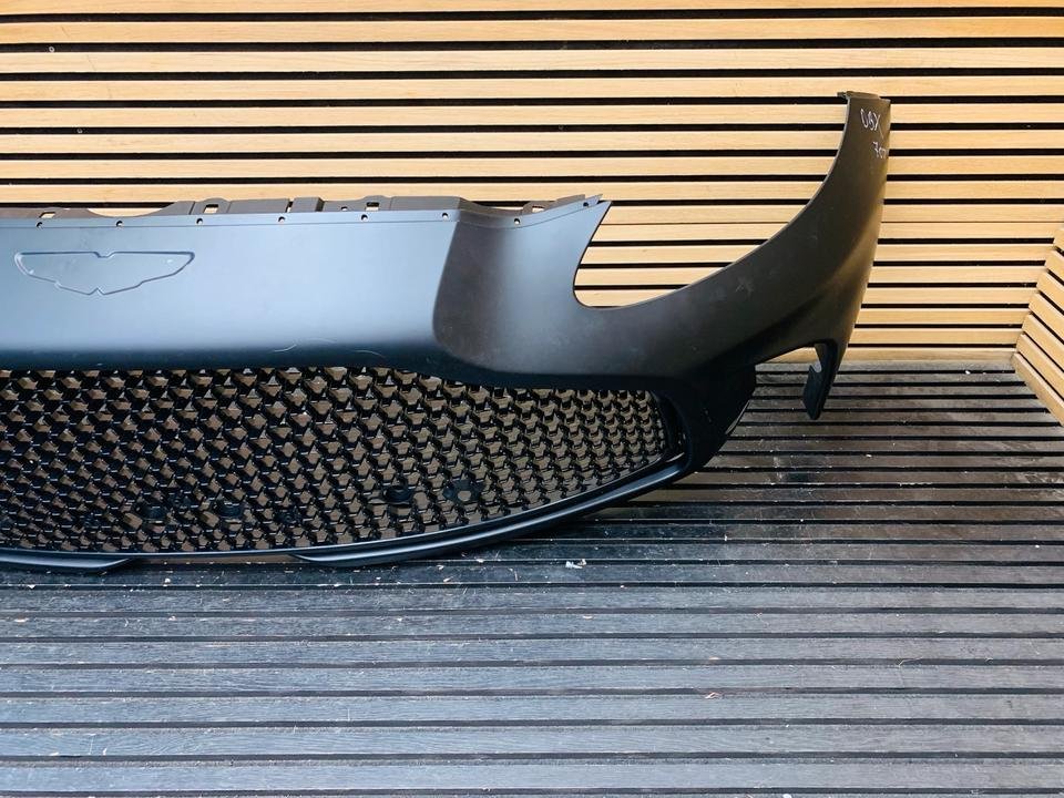 Aston Martin Vanquish Carbon Front Bumper - Image 3