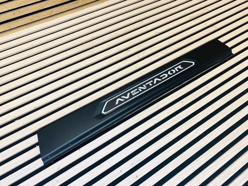 Lamborghini Aventador Carbon Side Skirt Panel - Image 6