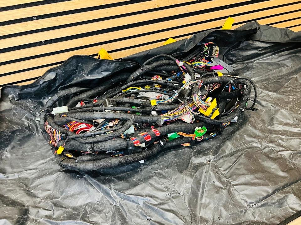 Aston Martin Vantage Wiring Harness - Image 2