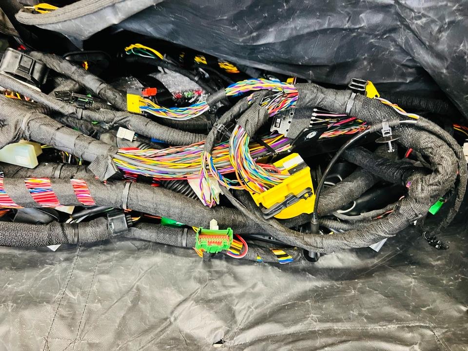 Aston Martin Vantage Wiring Harness - Image 3