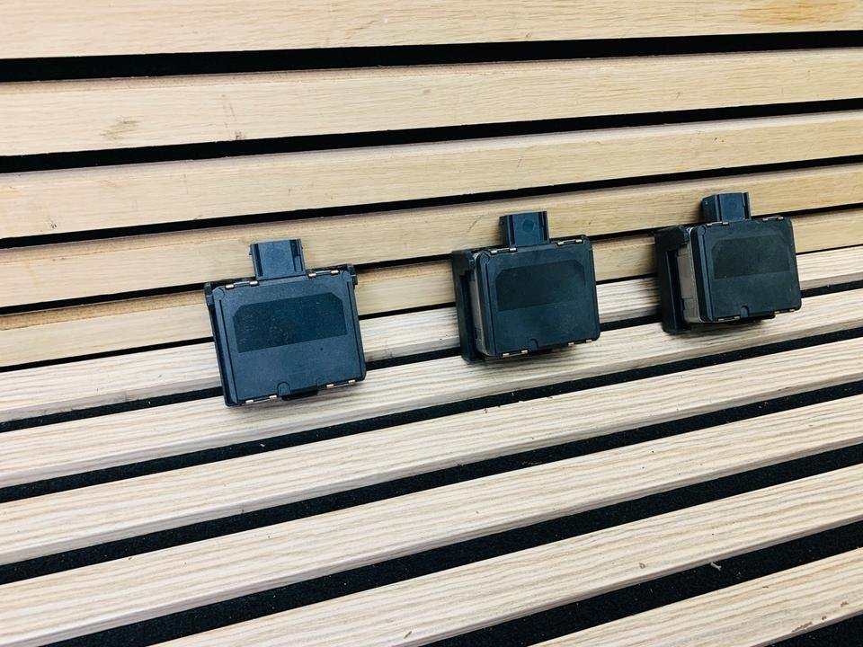 Aston Martin Distronic radar sensor - Image 6