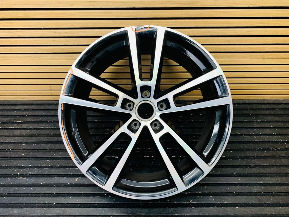Porsche Cayenne 22-Inch Front Alloy Wheel - Image 5