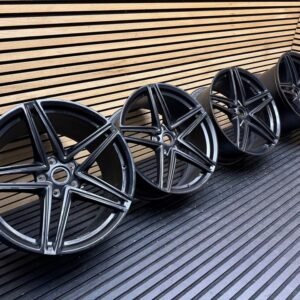 Aston Martin New Vantage 21 Inch Alloy Wheel Set