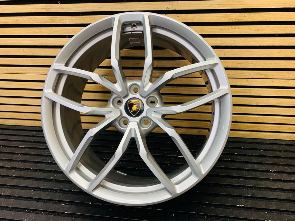 Lamborghini Huracan Front Alloy Wheel