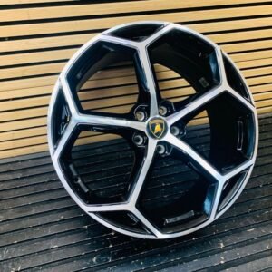 Lamborghini Huracan front alloy wheel