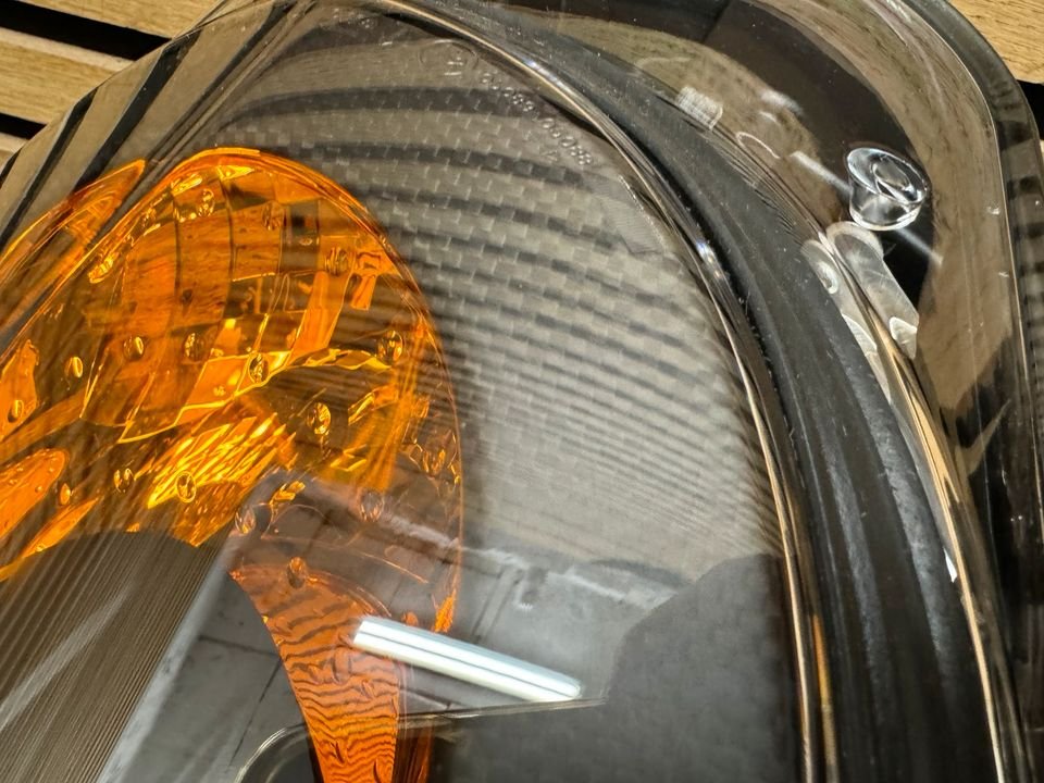 Ferrari 599 GTO Carbon Headlight - Image 3