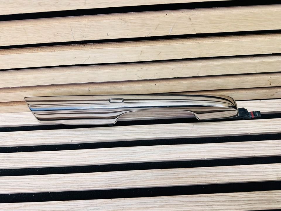 Rolls-Royce Wraith Right Door Handle - Image 4