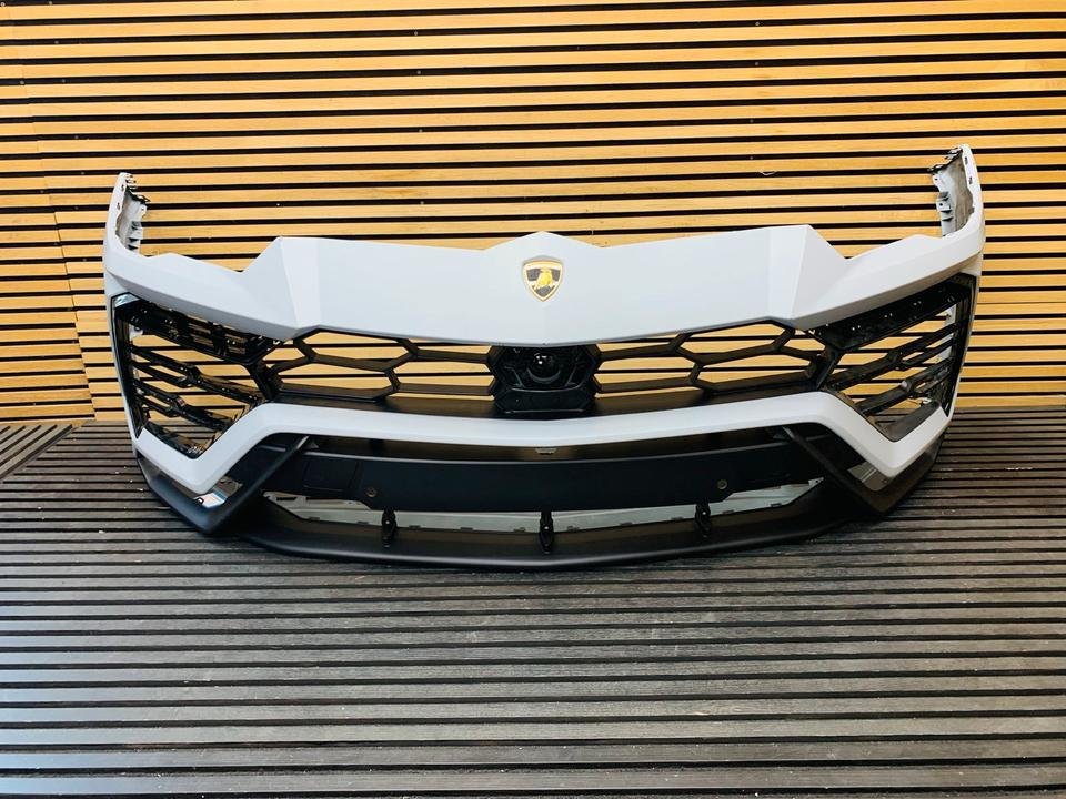 Lamborghini Urus Front Bumper - Image 6