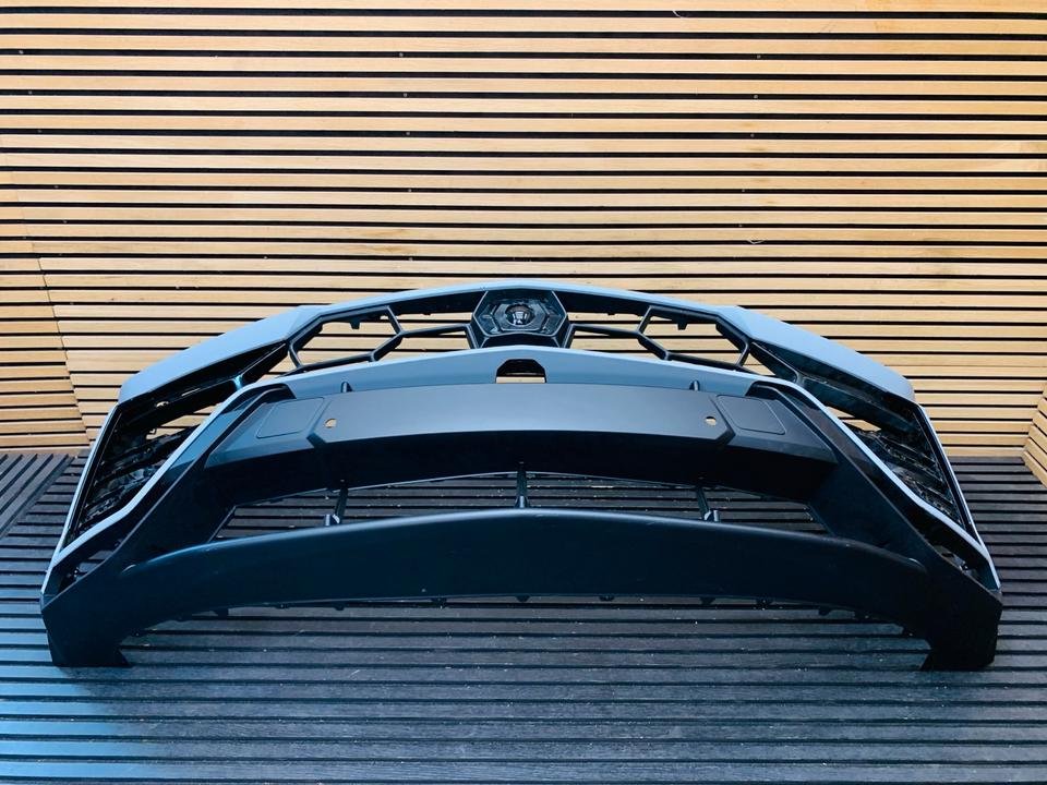 Lamborghini Urus Front Bumper - Image 7