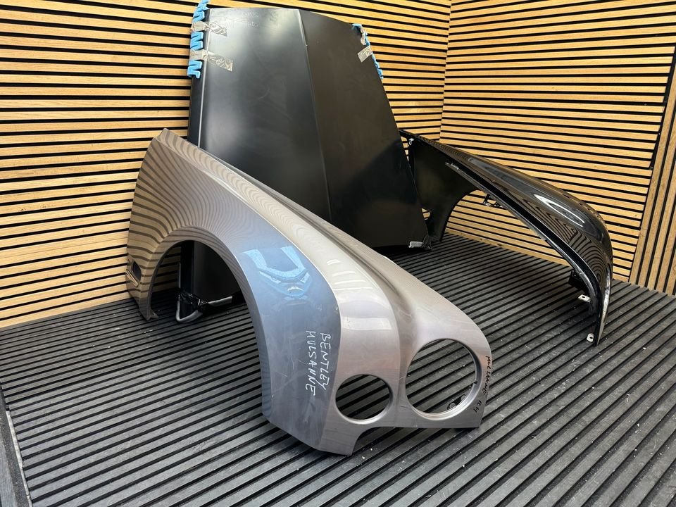 Bentley Mulsanne Hood & Front Fenders