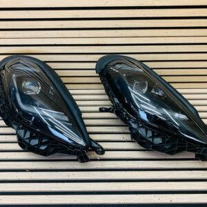 Maserati GranTurismo Right Headlight