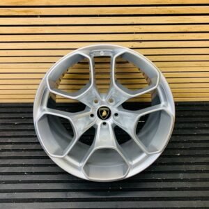 Lamborghini Huracan rear alloy wheel