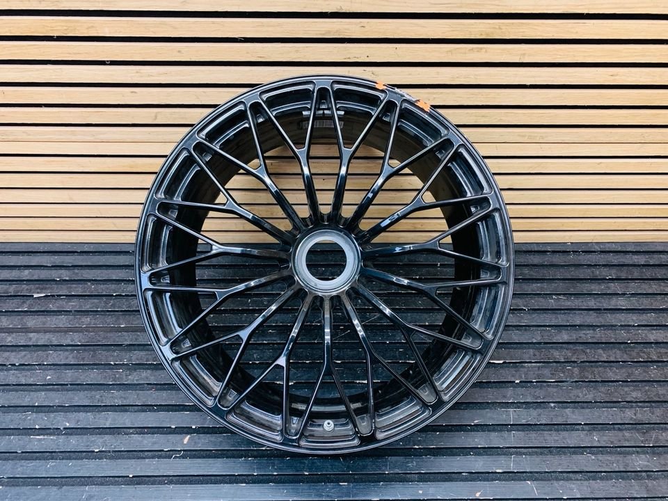 Lamborghini Aventador 20-Inch Front Alloy Wheel - Image 6