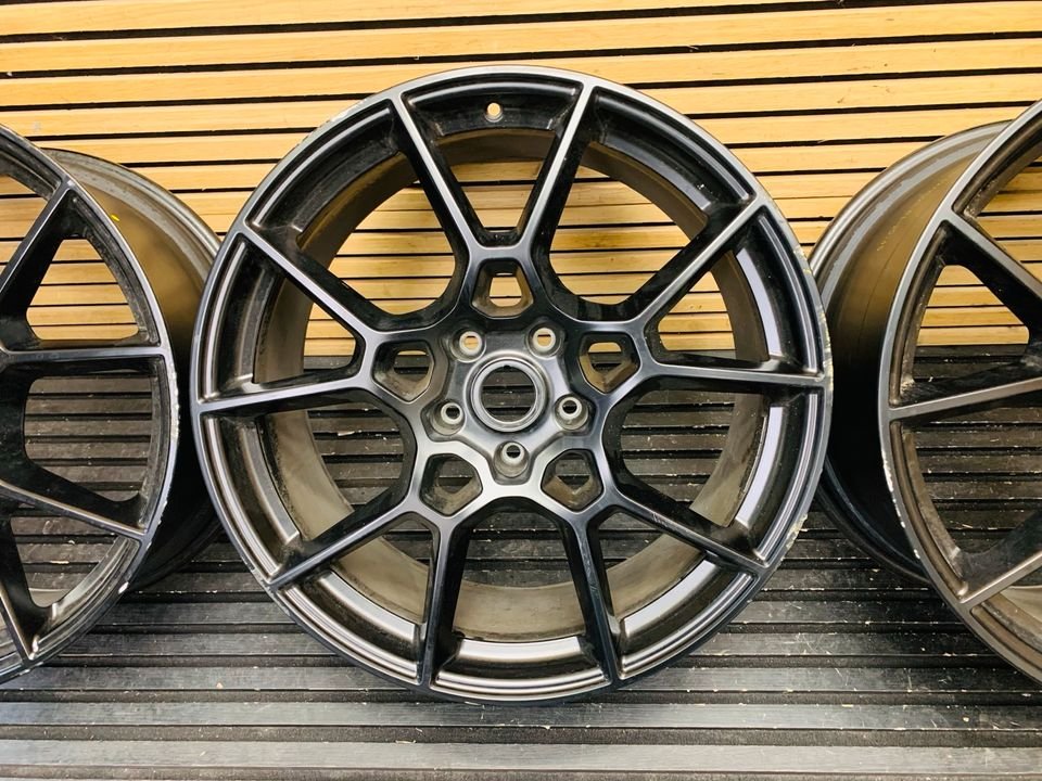 Aston Martin DBX 22 Inch Alloy Wheels Set - Image 3