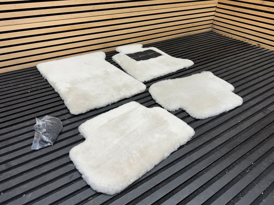 Rolls-Royce Cullinan Floor Mats