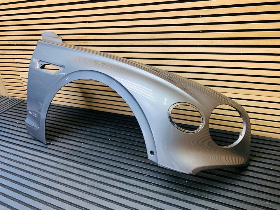 Bentley Flying Spur Right Front Fender